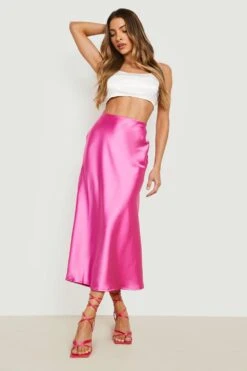 Jupe Longue Satinée Coupe En Biais