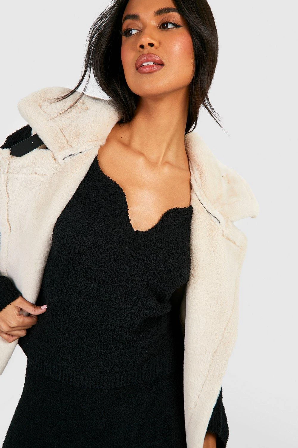 Ensemble Premium Texturé Avec Pull à Encoche Et Jupe Longue 6 Ensemble Premium Texturé Avec Pull à Encoche Et Jupe Longue – Image 4