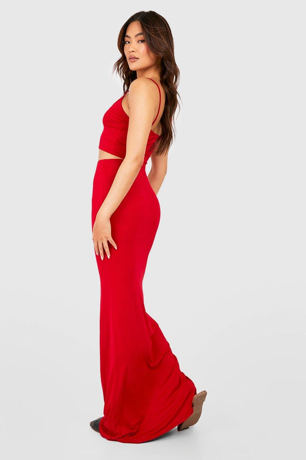 Ensemble Avec Bralette Décolletée Et Jupe Longue 4 Ensemble Avec Bralette Décolletée Et Jupe Longue – Image 2