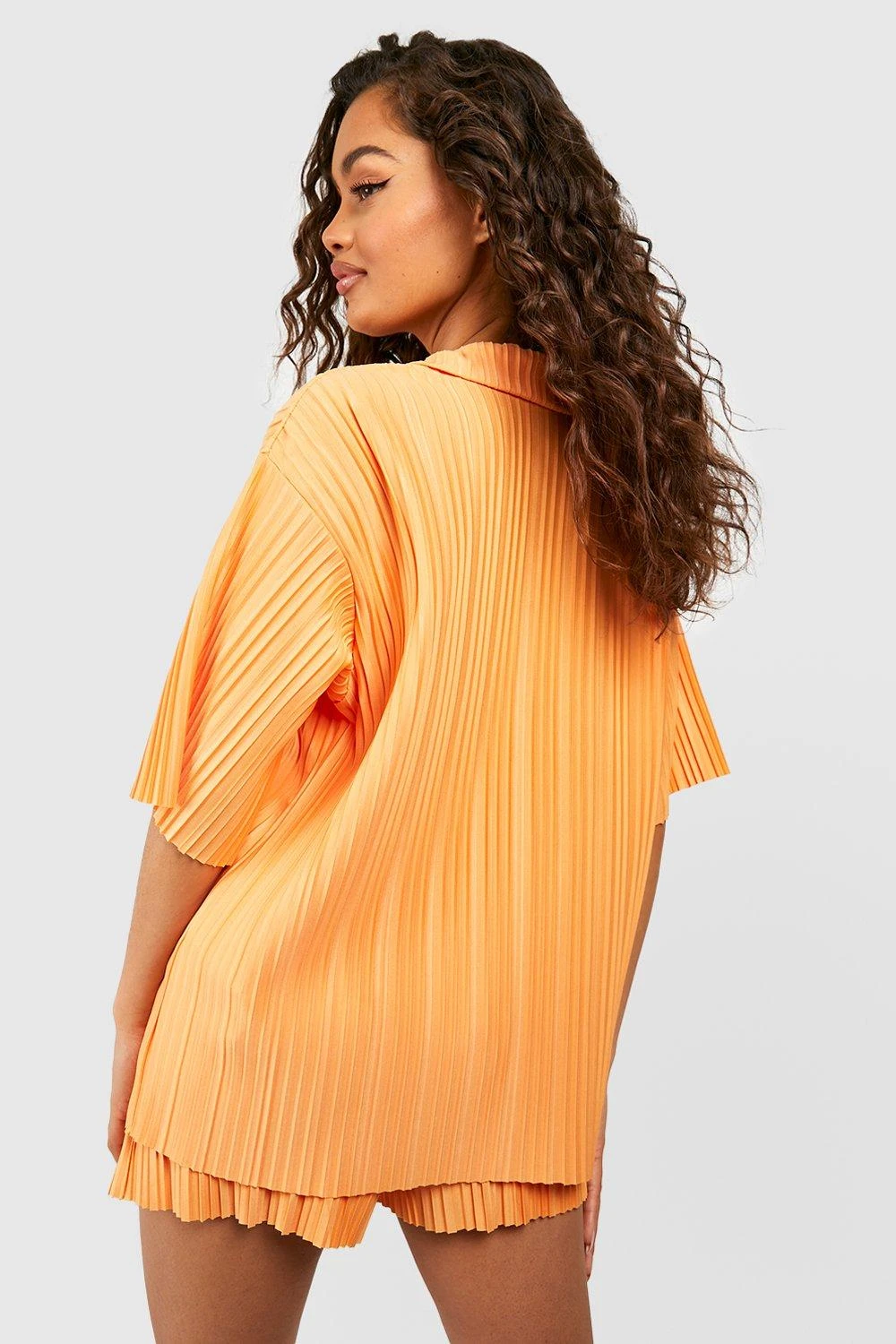 Chemise Plissée Ample Mat 4 Chemise Plissée Ample Mat – Image 2